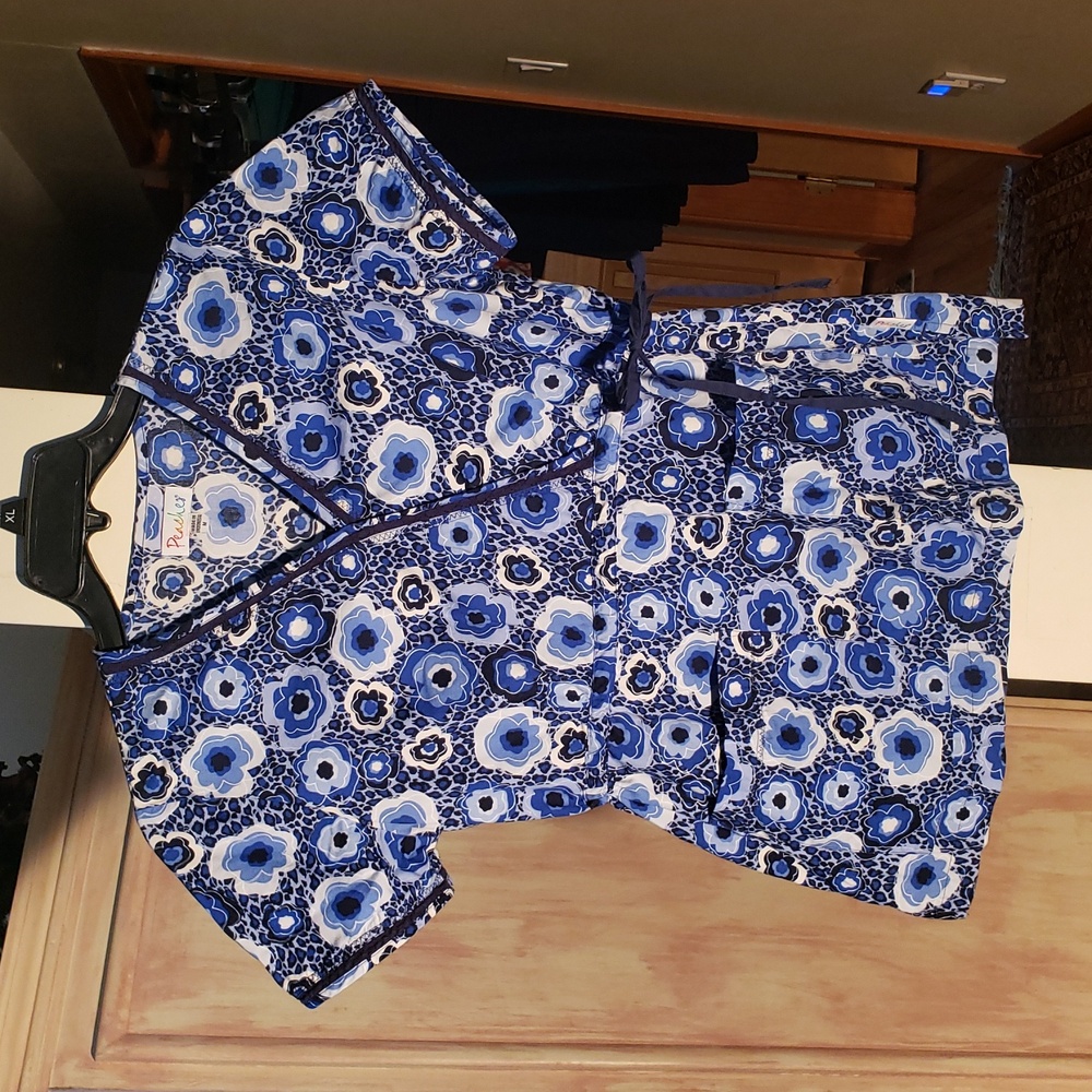 Peaches Uniforms Blue and White Floral Tunic